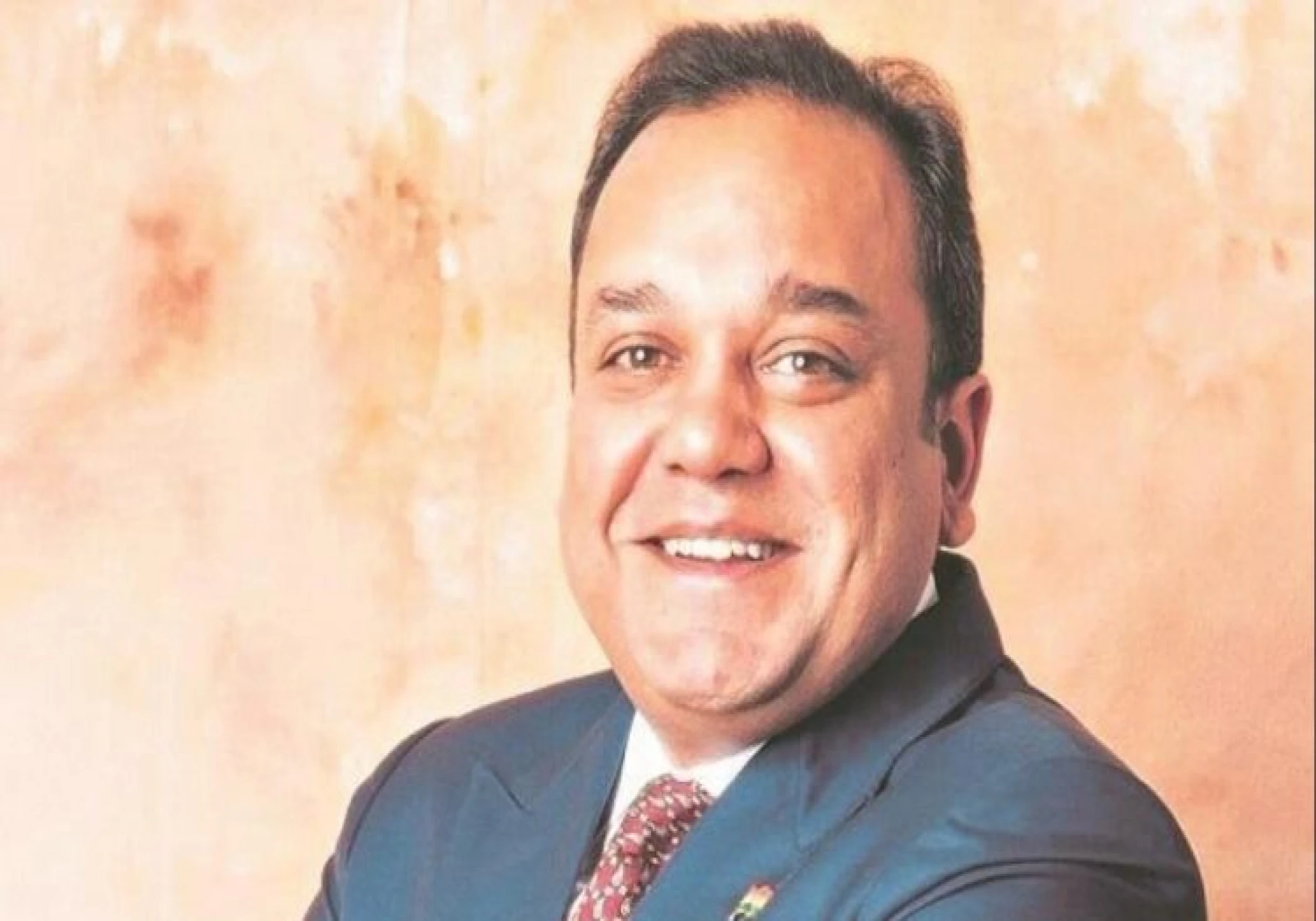 Zee CEO Takes a Pay Cut, Leading by Example in Cost-Cutting Drive Zee CEO Takes a Pay Cut, Leading by Example in Cost-Cutting Drive